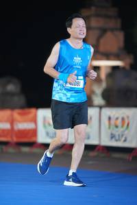BIB: 024, 180, 227
                            <button type="button" onclick="openModal(19736475)" class="btn btn-primary btn-sm float-right btn-popup" data-toggle="modal" data-target=".modal-high-quality">
                        <i class="fas fa-shopping-cart"></i> Add to Cart
                    </button>
                                            <button type="button" onclick="isThisMe(19736475, true)" class="btn btn-success btn-sm float-right btn-popup btn-isme hidden" data-toggle="tooltip" data-placement="bottom" title="นี่คือรูปของคุณใช่ไหม คลิกที่นี่เพื่อเอาเข้าอัลบั้ม">
                        <i class="fas fa-plus"></i> Add to album
                    </button>
                    <button type="button" onclick="isThisMe(19736475, false)" class="btn btn-warning btn-sm float-right btn-popup btn-isnotme hidden">
                        <i class="fas fa-ban"></i> Remove from album
                    </button>